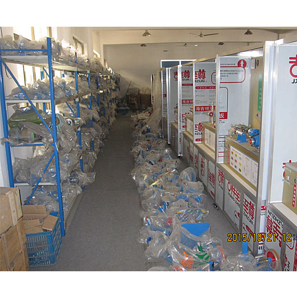 若安在浩繁品牌当挑选适合本身的电工实训台?(图2) 若安在浩繁品牌当挑选适合本身的电工实训台?(图2)
